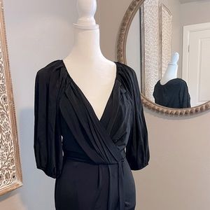 Little black sexy wrap dress-Bebe small